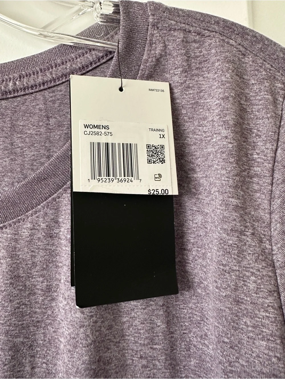 4 Nike woman’s Dri-FIT Short Sleeve Tee - Picture 2 of 16